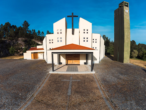 Igreja Paroquial de Lufrei