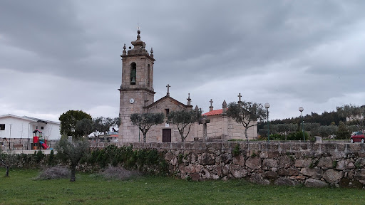 Igreja Paroquial de Manhuncelos - Catholic church in Manhuncelos, Portugal
