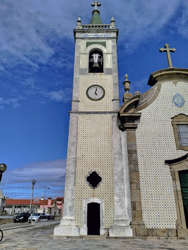 Igreja Paroquial de Navais