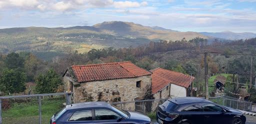Igreja Paroquial de Touvedo Salvador