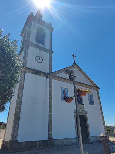 Igreja Paroquial de Vilarinho das Cambas / Igreja do Divino Salvador