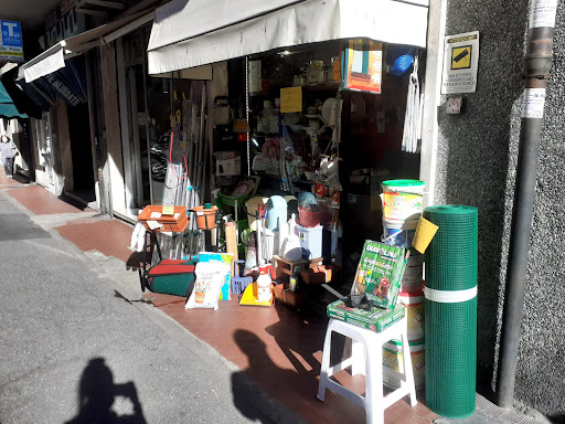 Il Ferramenta Di Via Bologna - 