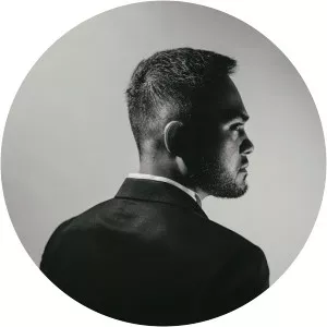 indah dewi pertiwi richard chriss