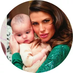 Indila Carolina Sky Mimran photograph