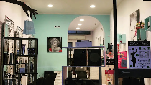 Infinity On Hair - Hair salon in Milan, Italy