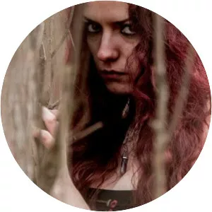 Inia Dinia - Musical artist