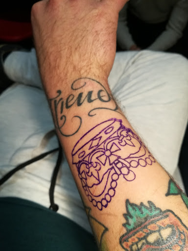 Ink Hustler Genova - Tattoo shop in Genoa, Italy