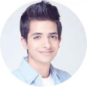 Ins E Yazdan photograph