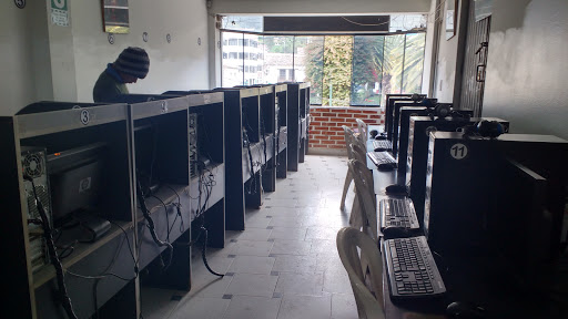 INTERNET BRYANN@.NET - Shopping mall in Andahuaylas, Peru