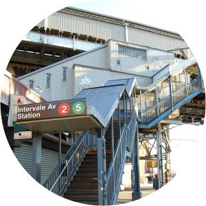 Intervale Avenue station