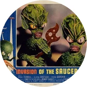 Invasion of the Saucer Men - 1957 ‧ Horror/Comedy horror ‧ 1h 9m