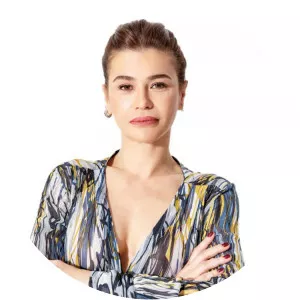 İpek Tatlıtuğ photograph