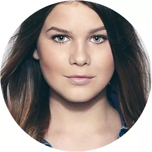 Iris Amber Stenger - Dutch actor