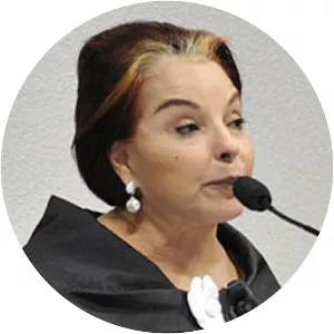 Iris de Araújo Rezende Machado