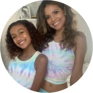 Isabella Amora Watson photograph