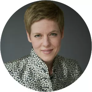 Isabelle Faust - German Violinist