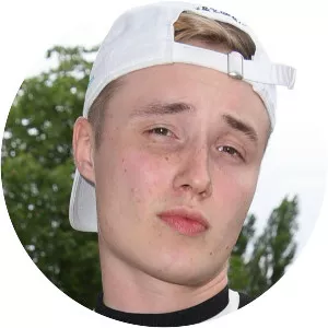 Isac Elliot - Finnish singer-songwriter