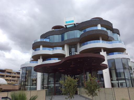 Isadeducation - Hotel management school in Madrid, Spain