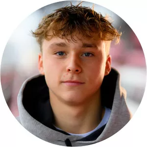 Isak Kjelsrud Vik - Footballer