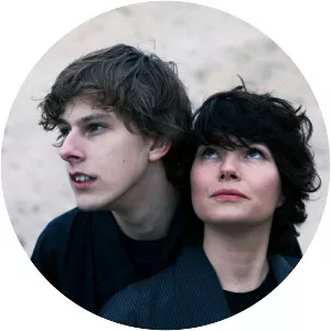 Isis & Mozes - Musical artist