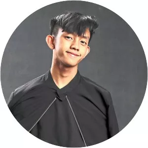 Ismail Izzani - Singer