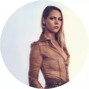 Isobel Evans-Bracken - TV character