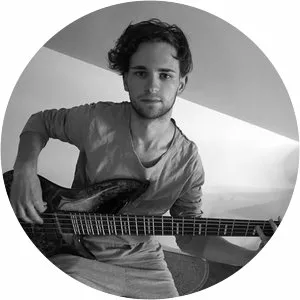 silent island istván csarnogurszky - Musical artist