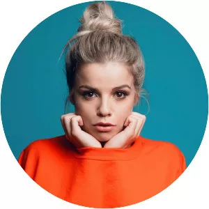 Ivy Adara - Musical artist