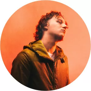 J9ueve - Musical artist