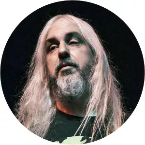J Mascis