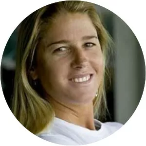 Jacqueline Silva - Surfer