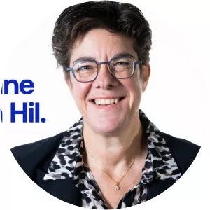 Jacqueline van den Hil