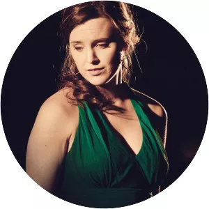 Jacqueline Woodley - Musical artist