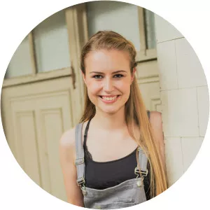 Jade Mintjens - TV personality