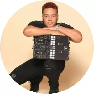 jahyanaï dj sixaf - Musical artist