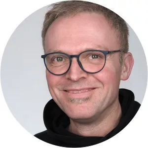 Jan Georg Schneider - Linguist