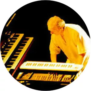 Jan Schelhaas - Musician