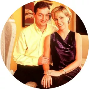 Janet Stowell - Doctor ‧ Alan Farthing's wife