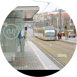 Jardim do Morro metro station