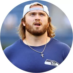 Jarrod Hewitt - American football player