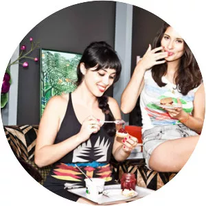 Jasmine and Melissa Hemsley photograph