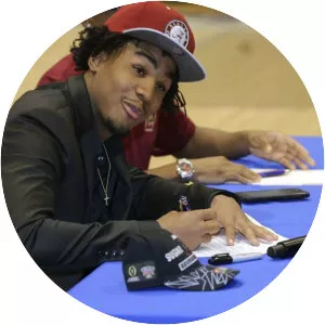 Jaylen Waddle - American football wide receiver