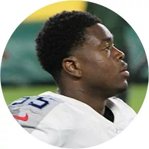 Jayon Brown - American football linebacker