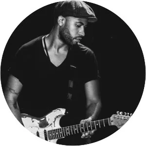 Jean Nascimento - Guitarist