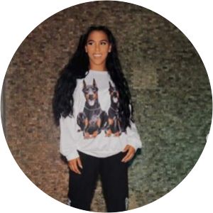 Jeinaliz Fines photograph