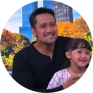 Jenaka Mahila Sudiro - 