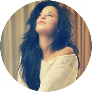 Jenn Em - Musical artist