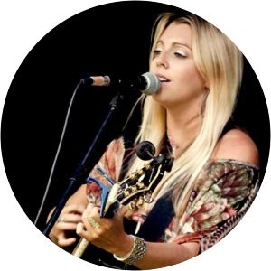Jenna Witts - Singer