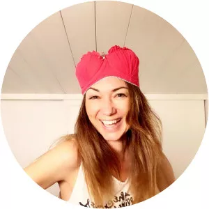 Jennifer Dalla Zorza - Csaba Dalla Zorza's sister