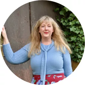 Jennifer Saint - Author